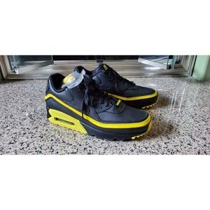 Nike Air Max 90 Undefeated